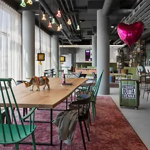Moxy East Hotell Wien